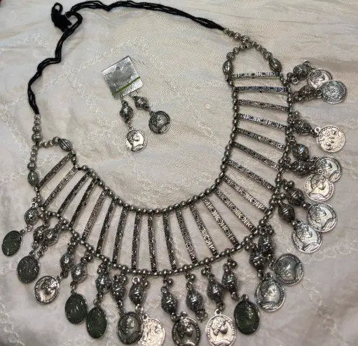 Heritage Coin Necklace Set