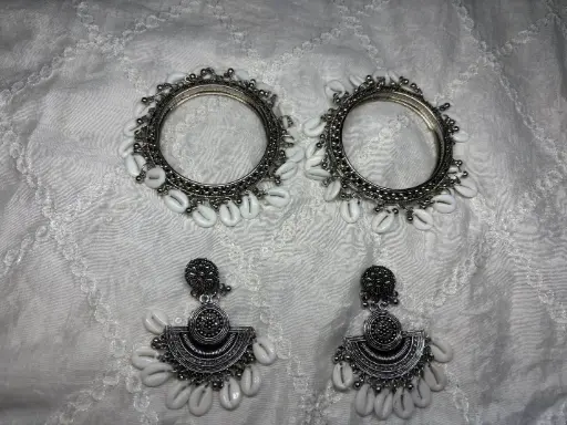 Shell Adorned Bangle Set + matching earrings