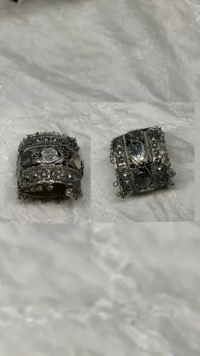 Royal Kadas with Shell Motifs